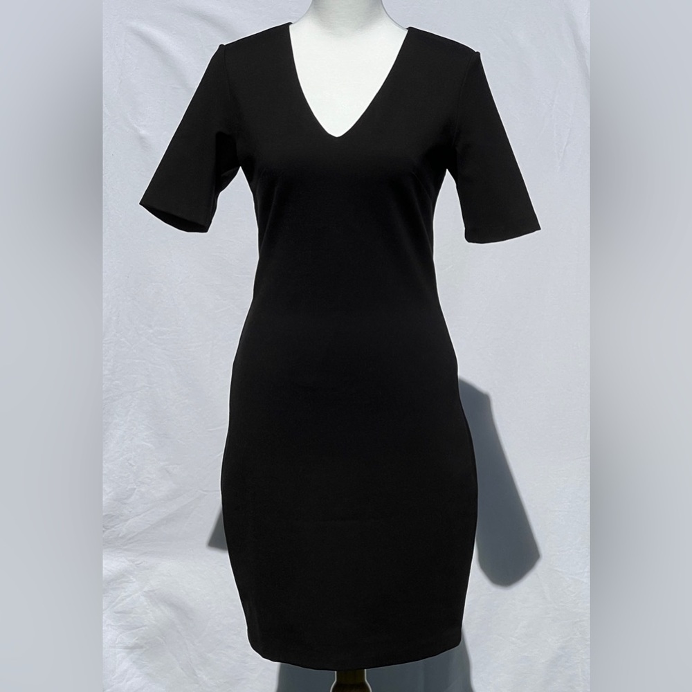 WHBM® AURA Short-Sleeve Sculpting Sheath / Pencil Dress Black Women's Size 4